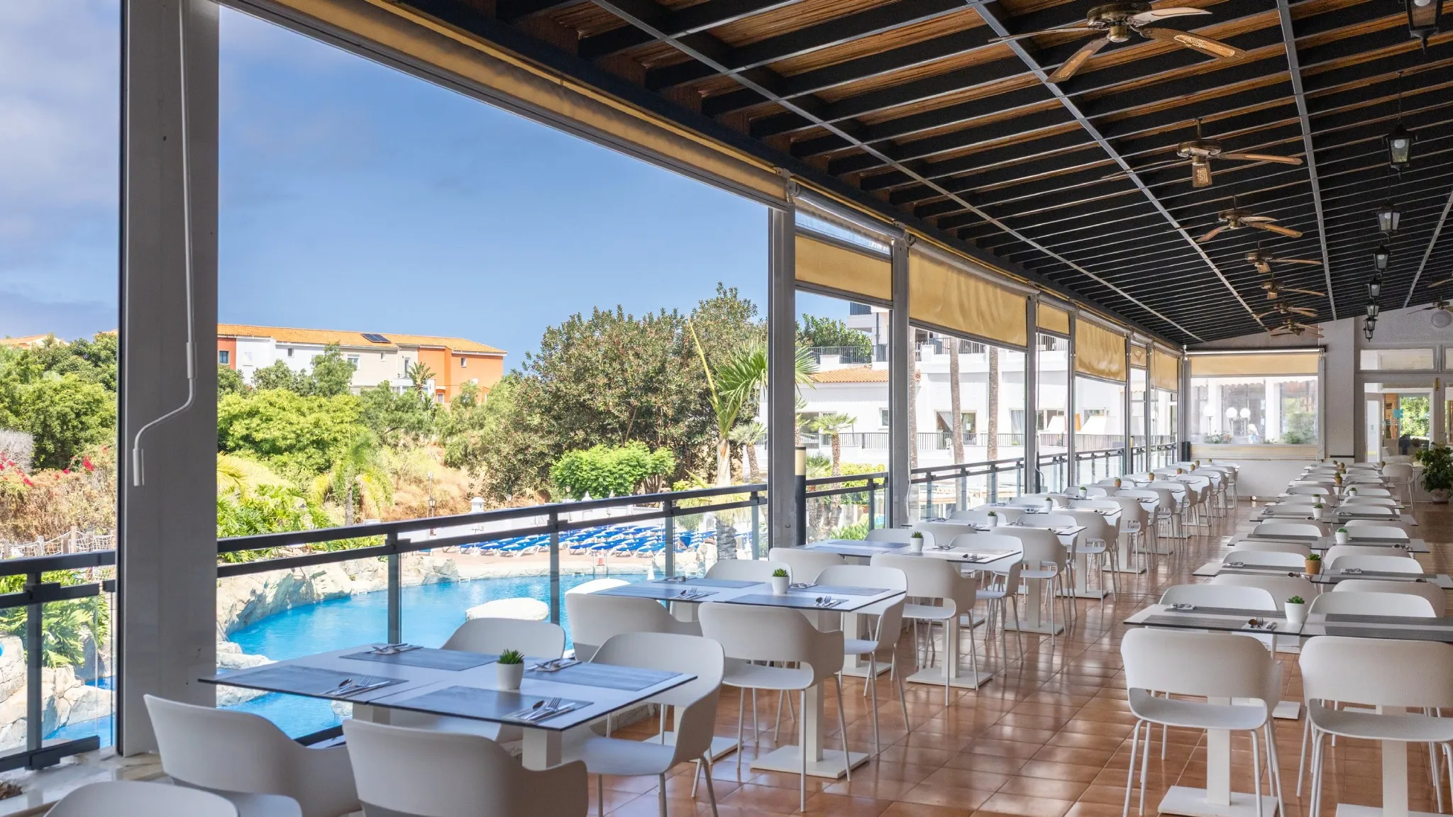Blueseacostajardin Restaurant
