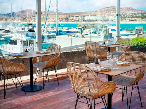 Eten in de jachthaven van Caleta de Fuste