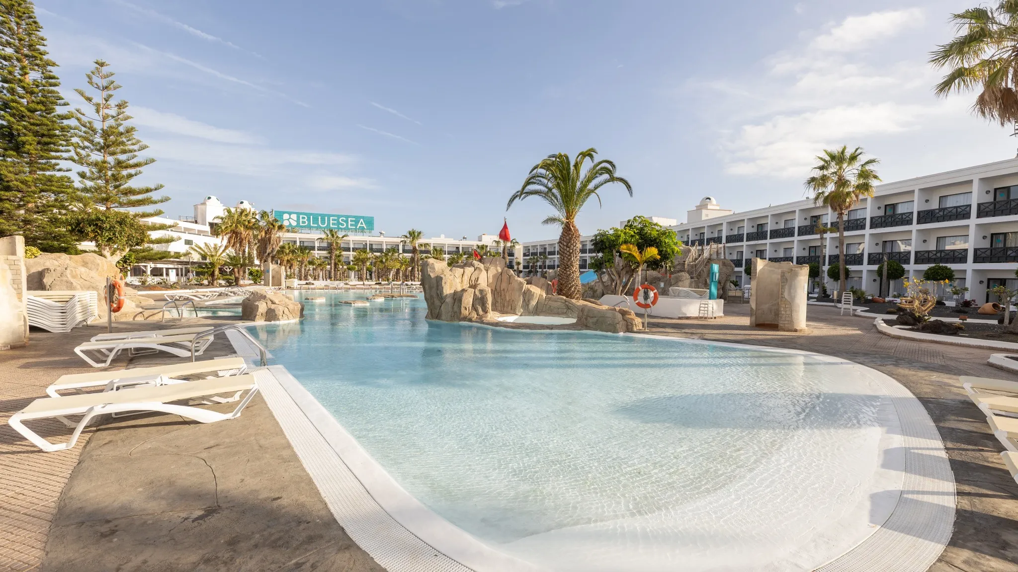 Costabastian Pool