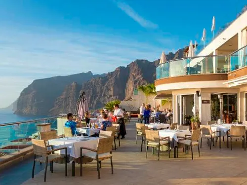Comer en Zona alta Los Gigantes