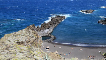 Playa de la arena Puerto de Santiago