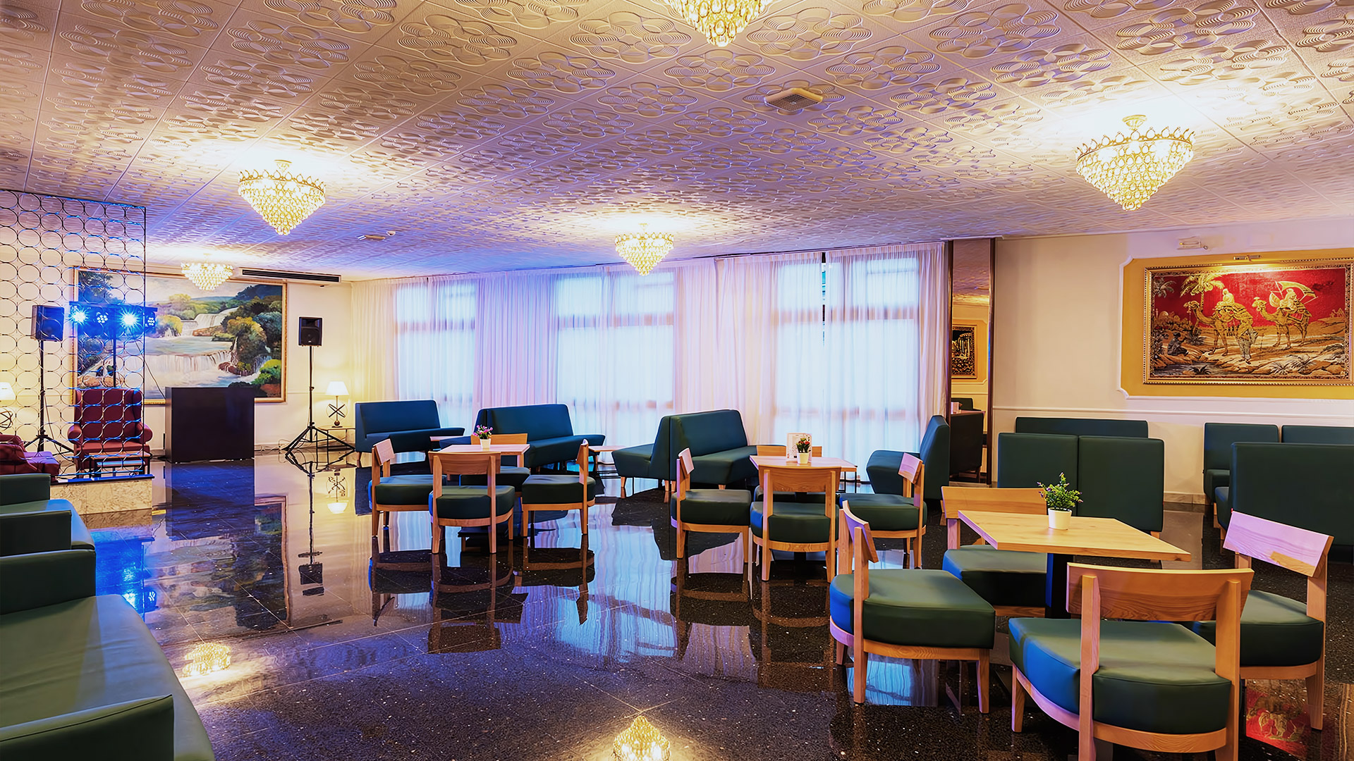 Bühne im BLUESEA Continental