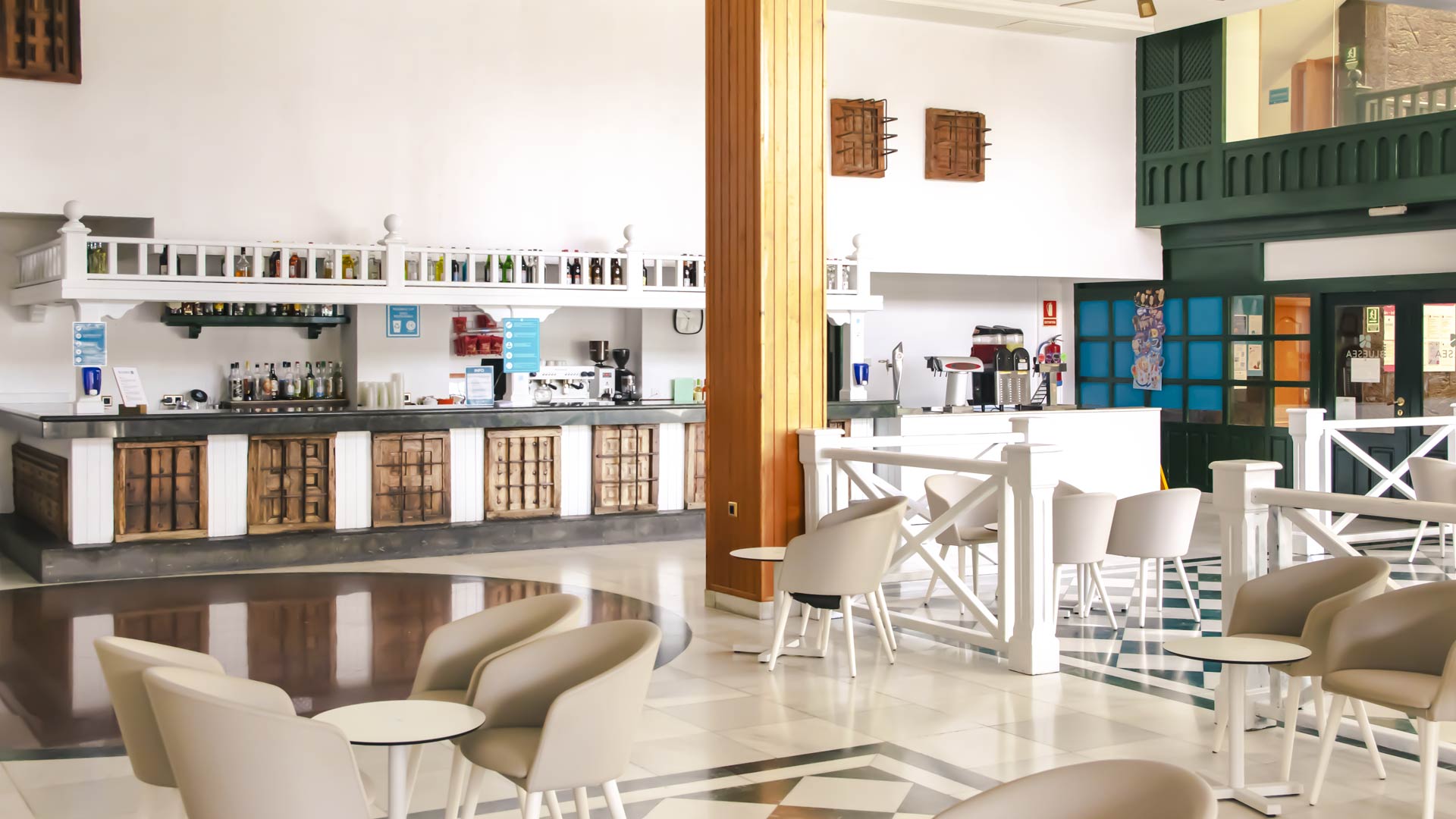 bar bluesea costa bastian