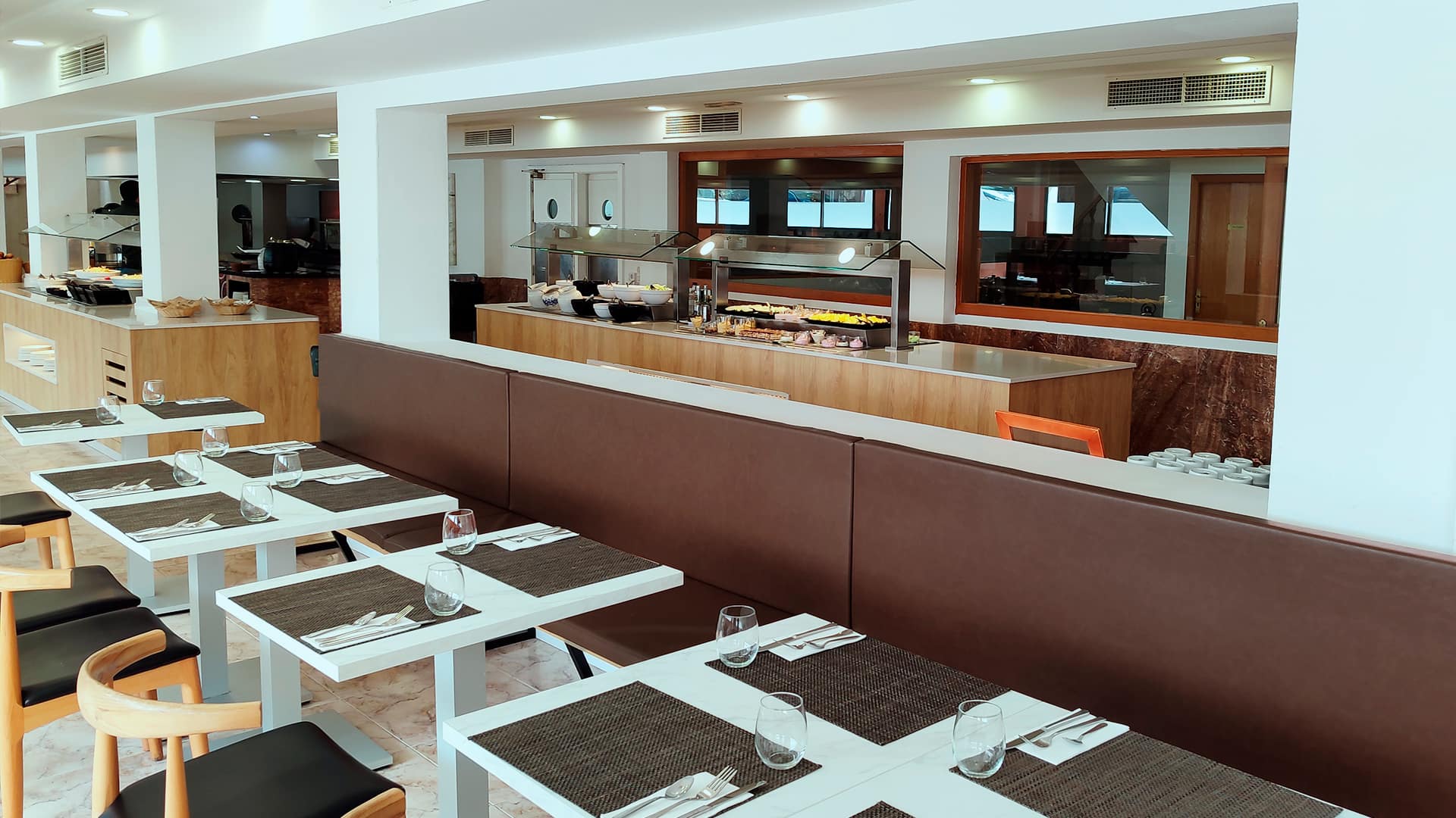 Restaurant BLUESEA Anba Romani