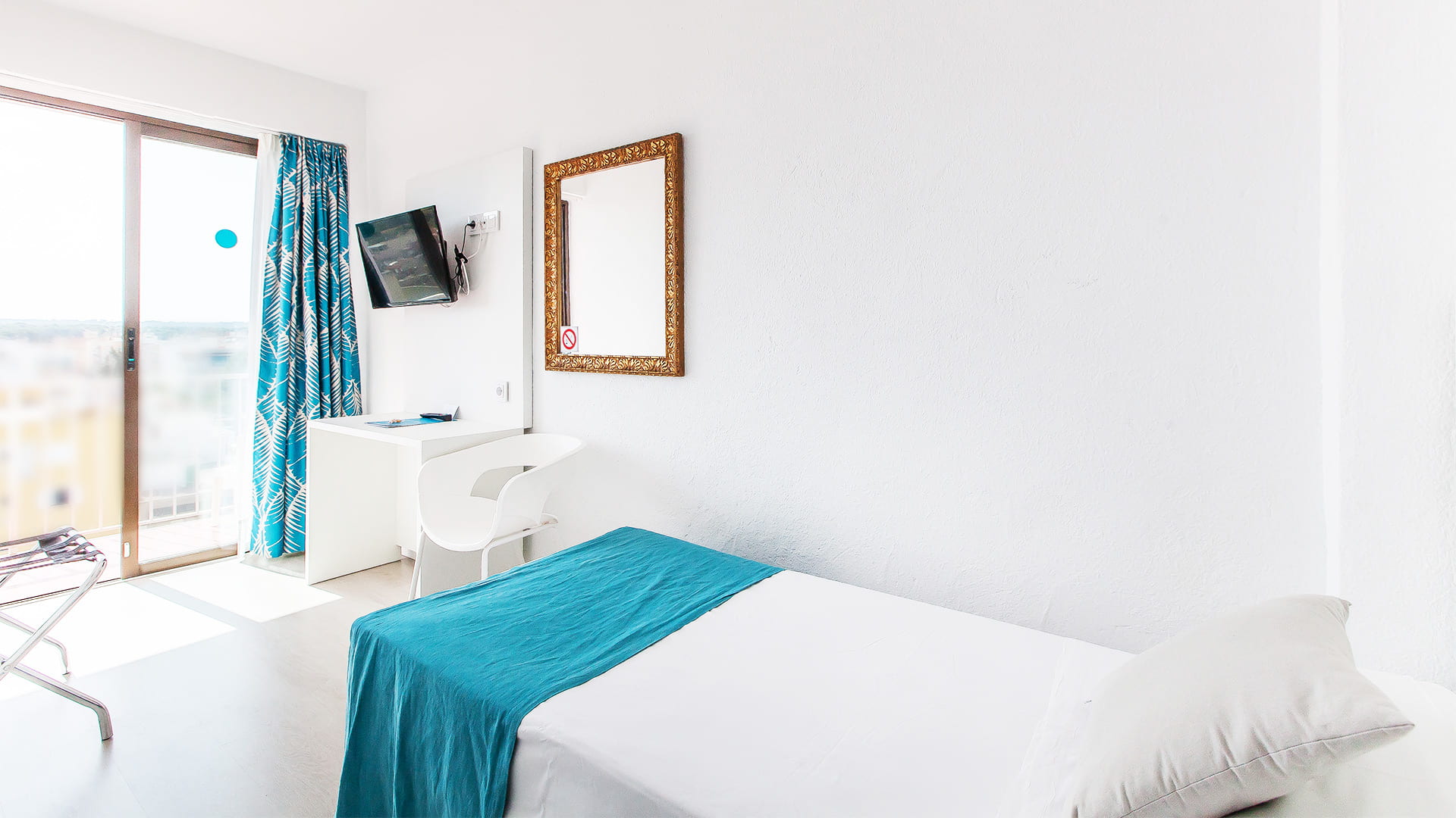 single room with balcony BLUESEA Arenal Tower Adults Only