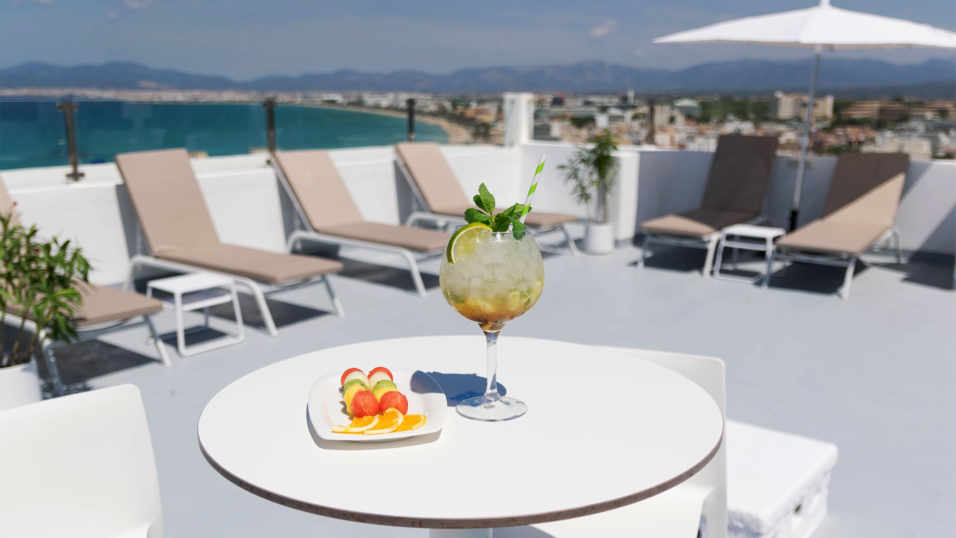 bar hotel blue sea arenal tower