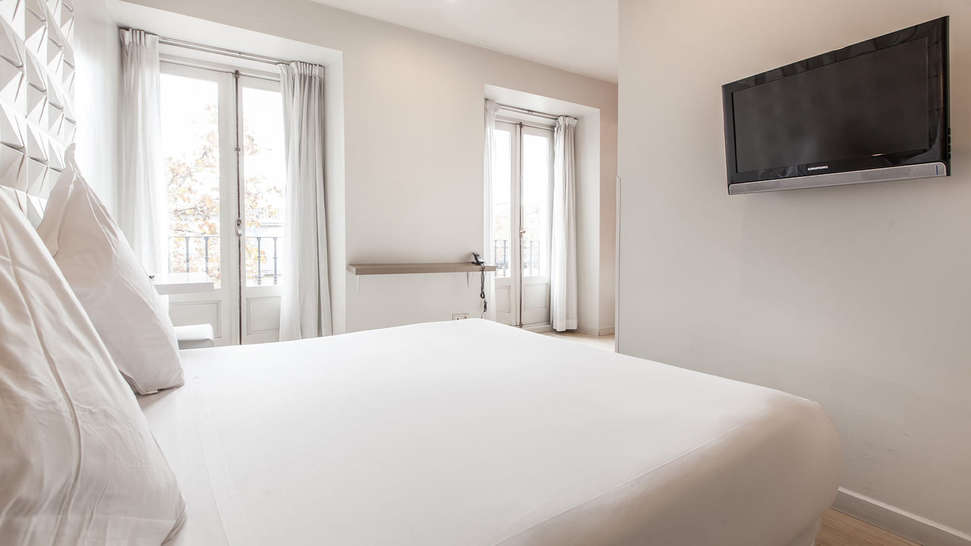 superior double room hotel urbansea atocha 113 