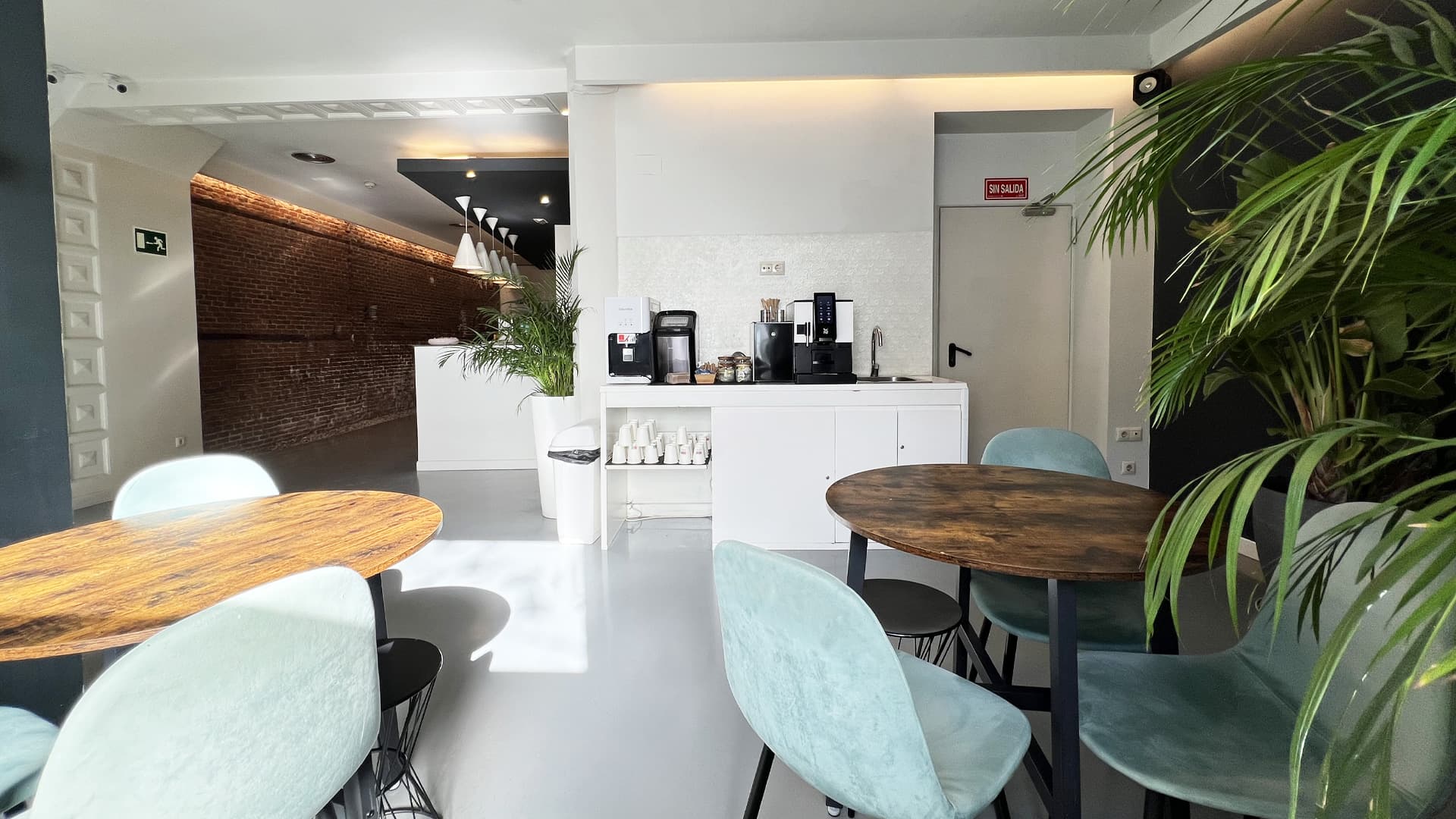 bar hotel urbansea atocha 113 