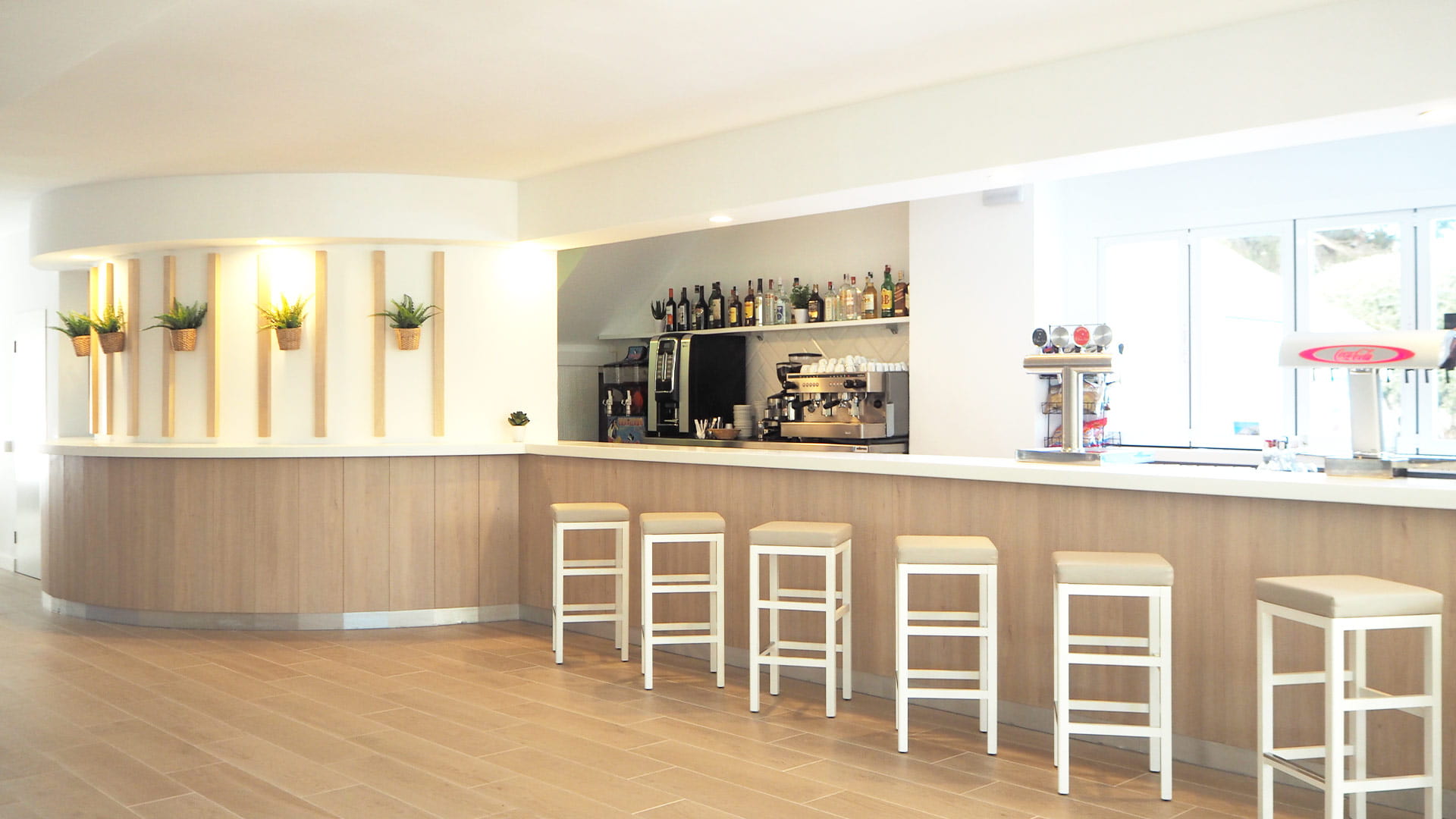 indoor bar BLUESEA Costa Verde