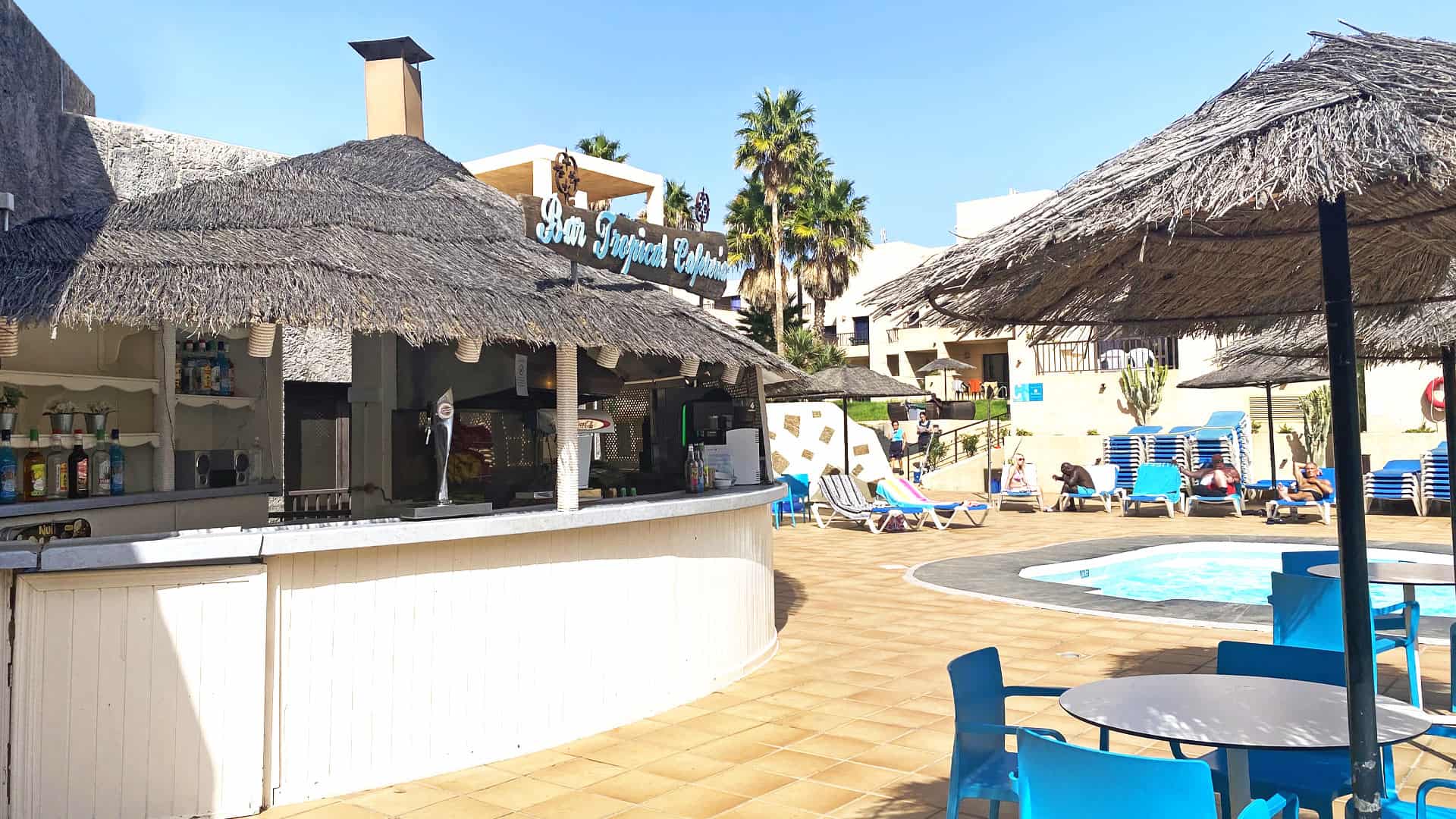 pool bar bluesea costa teguise gardens 