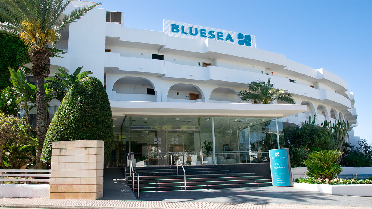 entrance bluesea club marthas